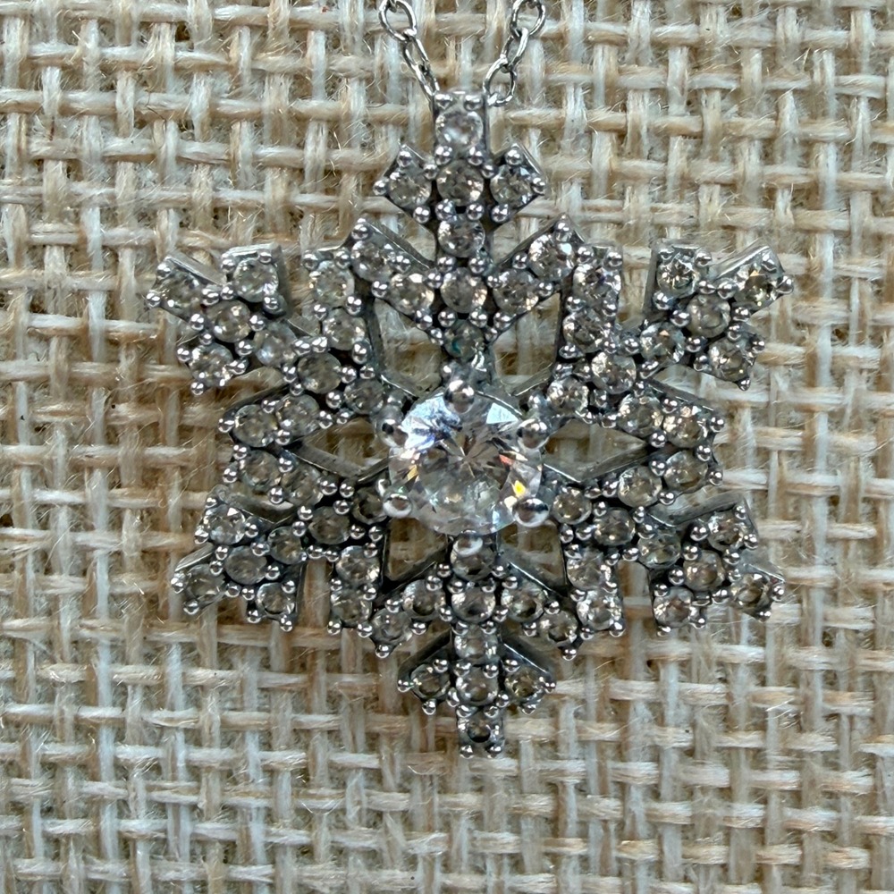 ACPL Sterling Silver 925 Snowflake Pendant Necklace Glass Stones 18 Inch Chain